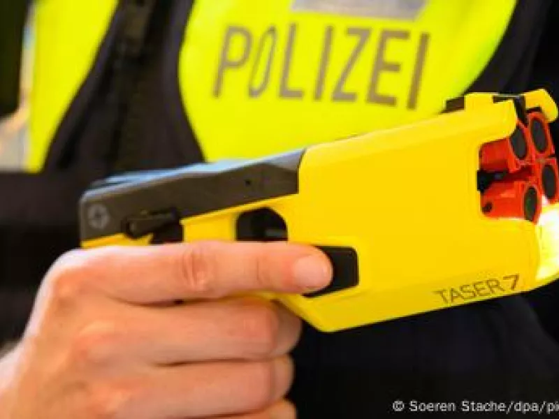Γερμανική αστυνομία με taser