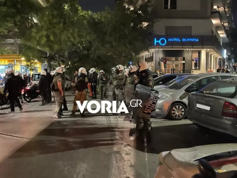 Ένταση μεταξύ αστυνομικών και αντεξουσιαστών