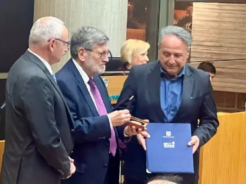 Δίκαιοι των Εθνών ανακηρύχθηκαν οι Ν. Χατζηγιαννάκης και Στ. Παπαδόπουλος - Έσωσαν εβραϊκές οικογένειες