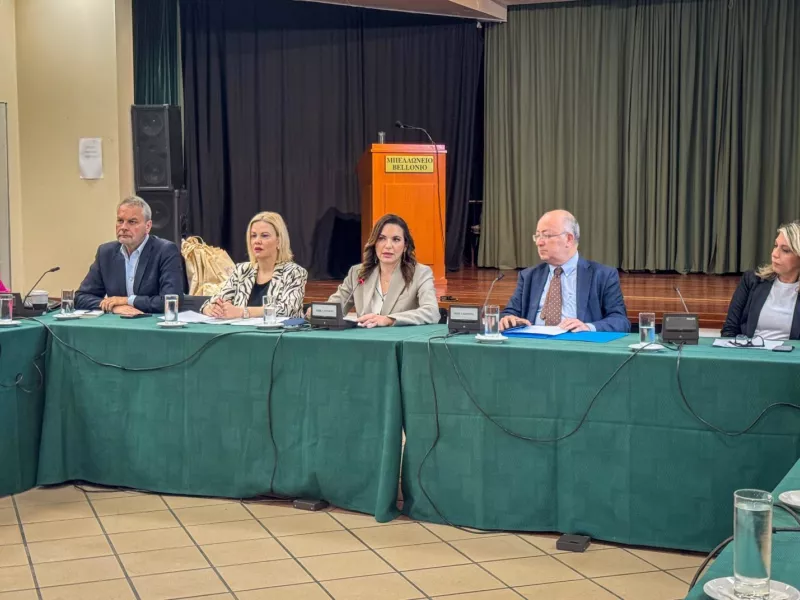 Επίσκεψη Κεφαλογιάννη στη Σαντορίνη