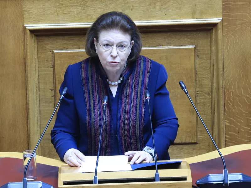 Λίνα Μενδώνη στη Βουλή