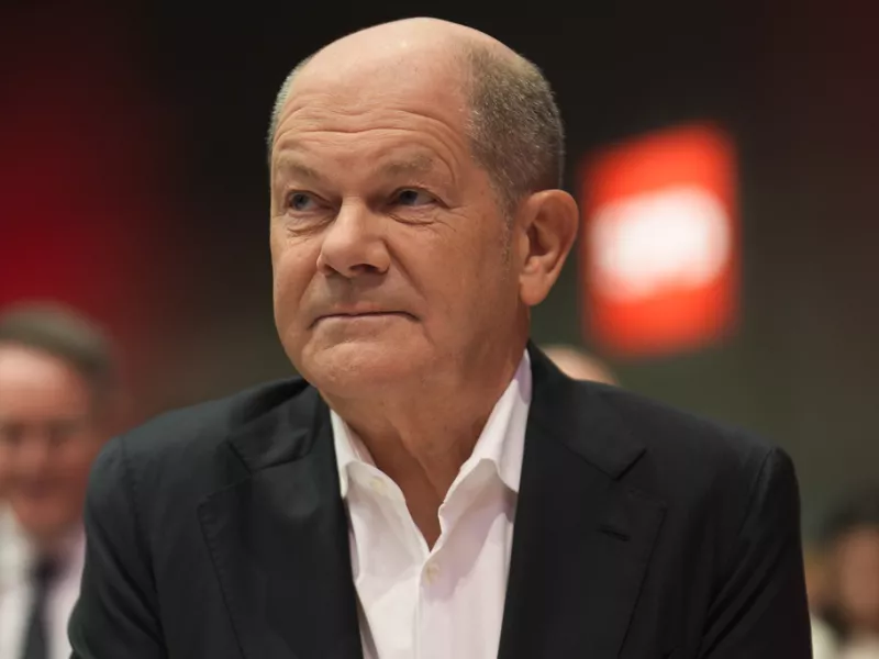 Σολτς: «Πρόωρη η συζήτηση για τα ευρωπαϊκά στρατεύματα στην Ουκρανία» 