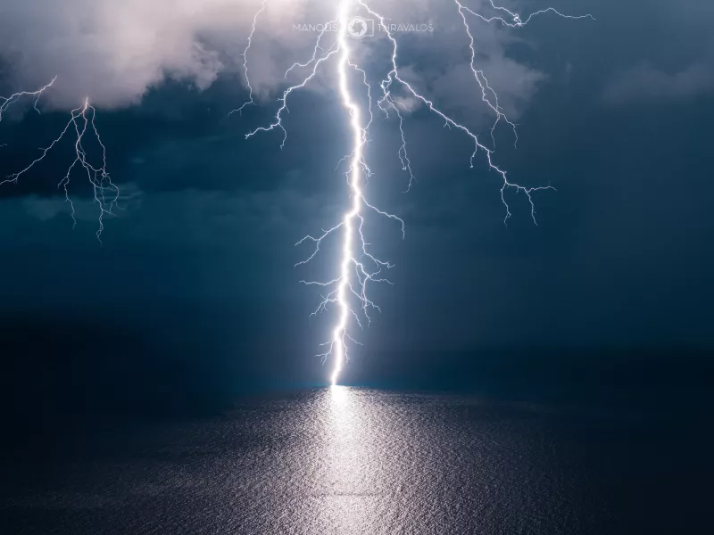 Κεραυνός σε θάλασσα