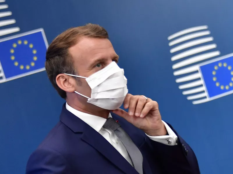 Μακρόν-Σύνοδος Κορυφής: «Ιστορική ημέρα για την Ευρώπη»