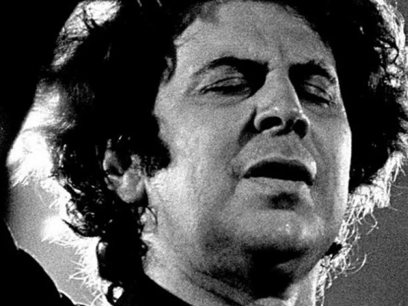 Η οδός Ιλισίων στην Κηφισιά θα μετονομαστεί σε «Μίκης Θεοδωράκης»